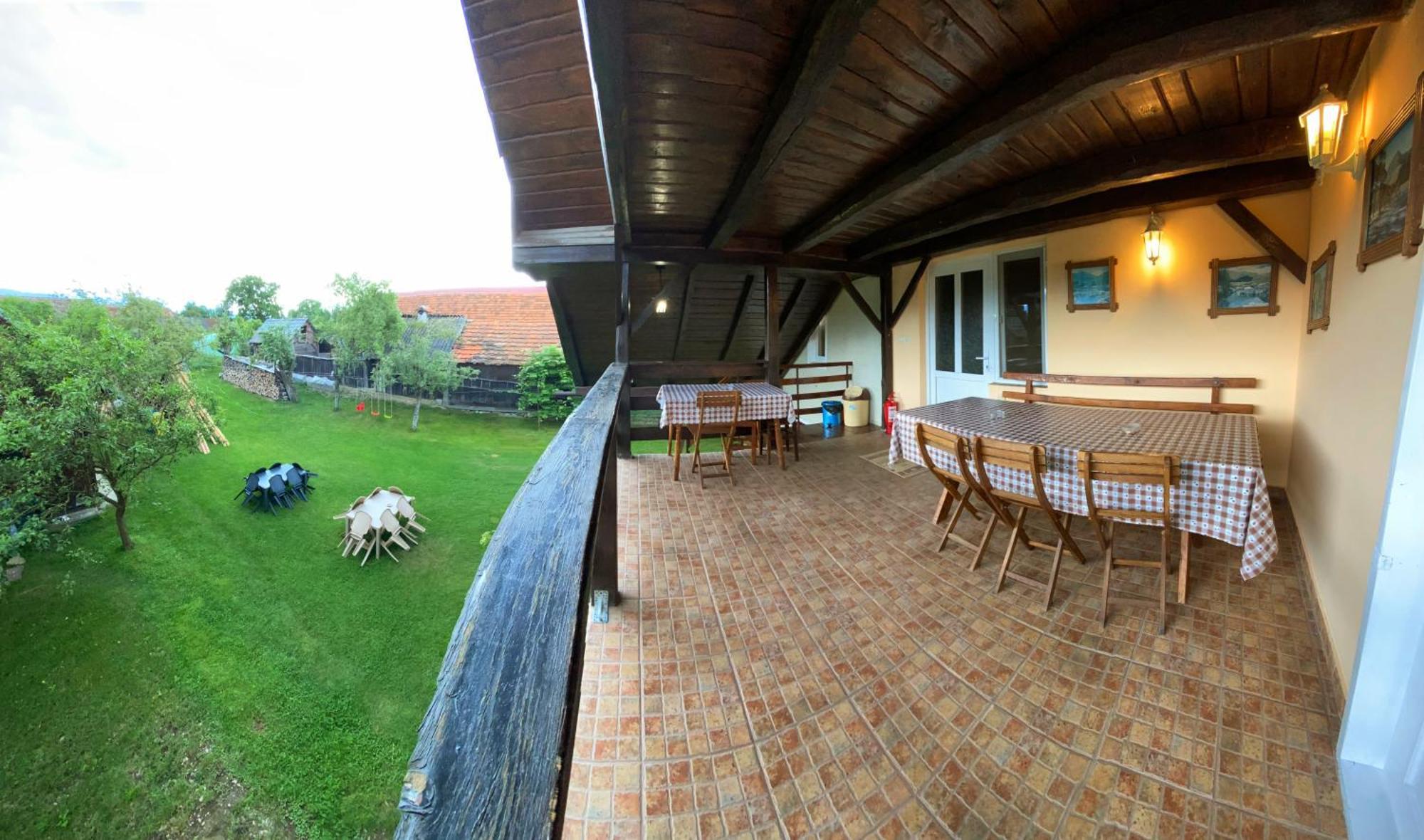 Casa Popa Hotel Cartisoara Exterior photo